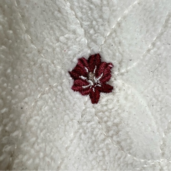 Vintage White Fleece Floral Embroidered Vest - Picture 6 of 10